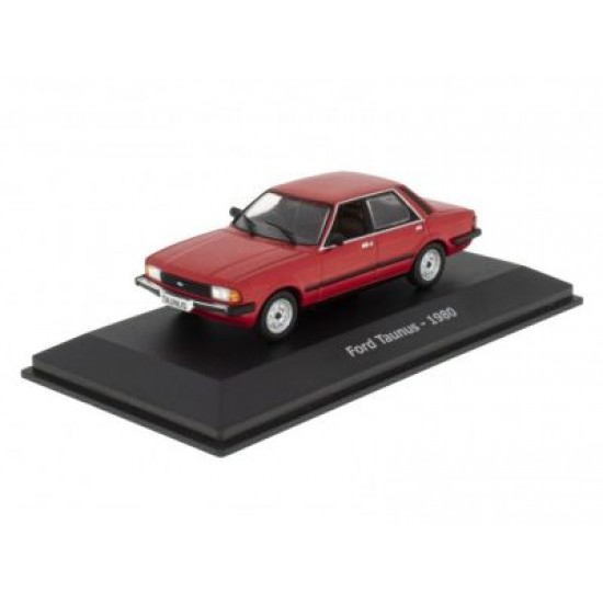 Метална кола Ford Taunus 1:43 Hachette ABADD104